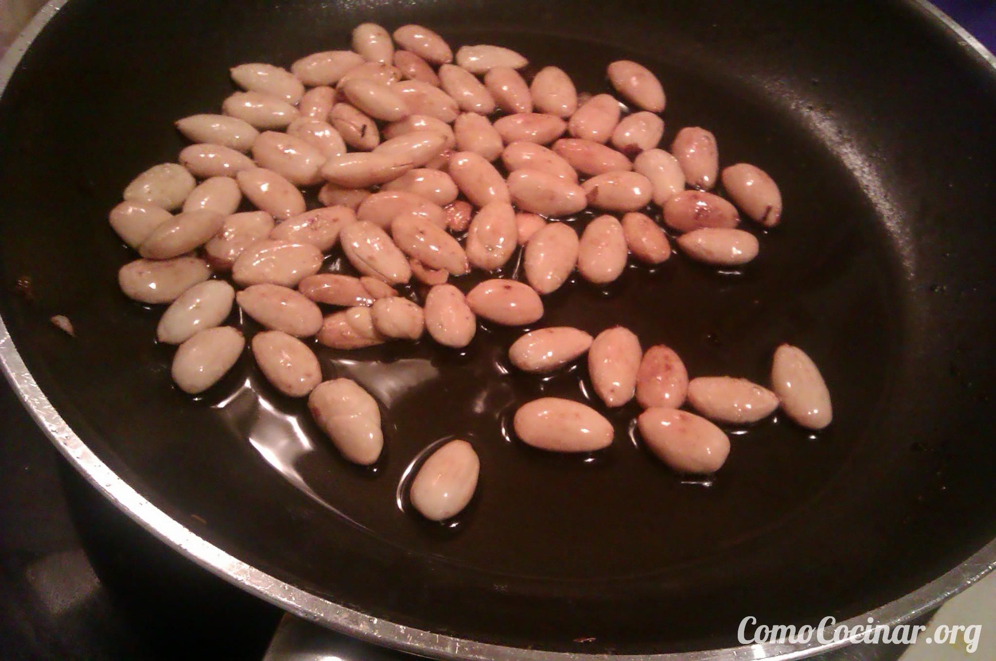 Paso a paso pollo con salsa de almendras