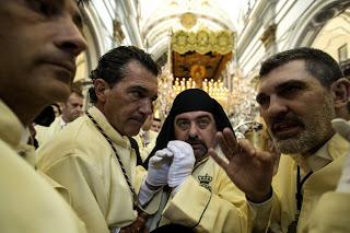 La lluvia de la Semana Santa deja a cada uno en su sitio.