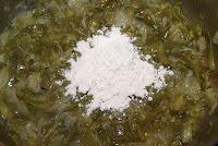 Albondigas de Pollo en Salsa de Pimientos verdes