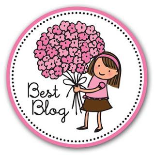 Premio Best Blog. la niña con flores.