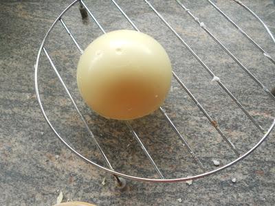 Huevo de pascua queso y ratones