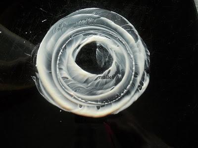 Huevo de pascua queso y ratones