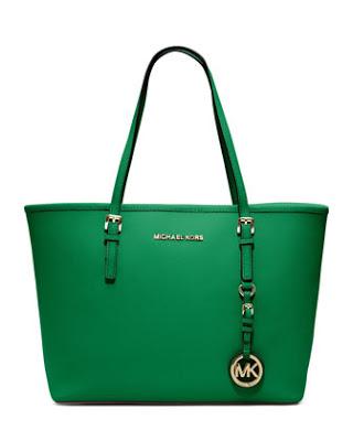 Michael Kors. Arcoiris en sus bolsos