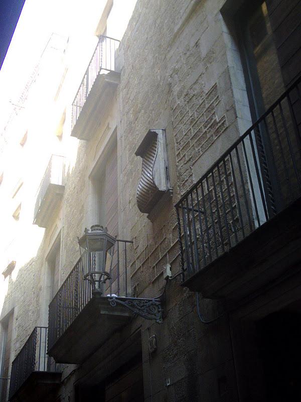 BARCELONA ...EL CARRER MONTCADA...27-03-2013...