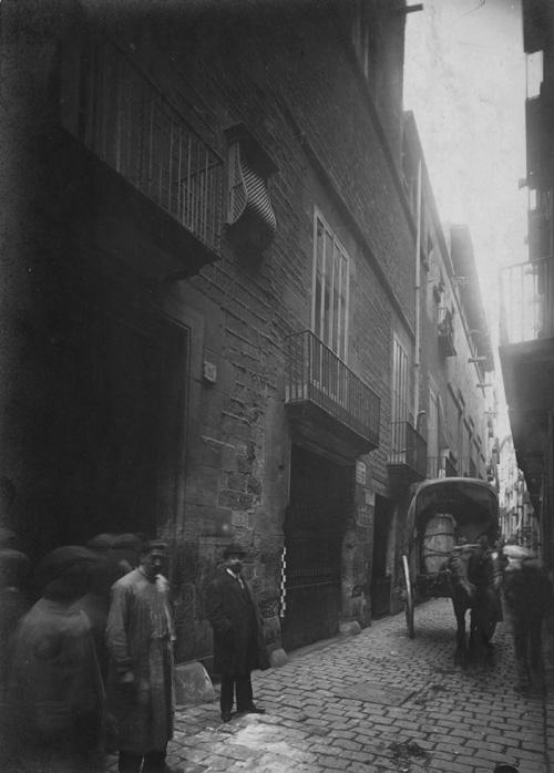 BARCELONA ...EL CARRER MONTCADA...27-03-2013...