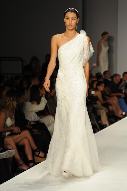 Rosa Clará abre su primera tienda en Estados Unidos llevándose el premio a la Diseñadora de Novias del Año en la Miami Fashion Week