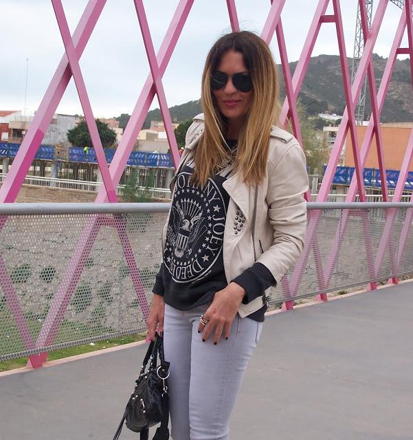 Rock & Rolled up Jeans