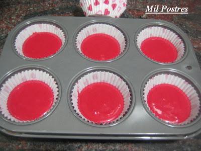 Desafío marzo Daring Bakers Magadalenas o cupcakes de remolacha con crema de queso