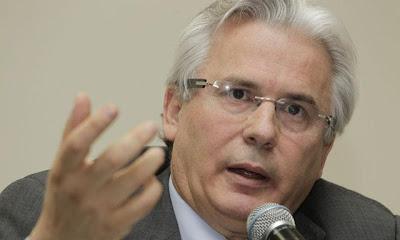 Sería “muy positivo”, para Garzón, abrir los archivos del Vaticano sobre la dictadura argentina.