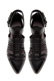 PLEASE DON´T SAY YOU LOVE ME