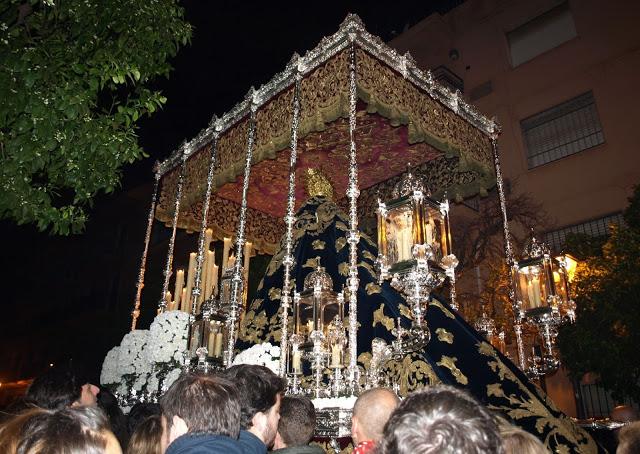 María Santísima de los Dolores, tras el Señor de las Penas.