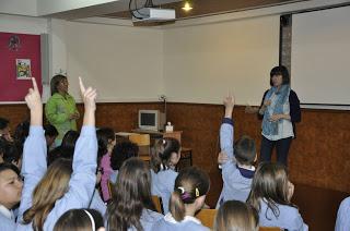 Encuentro con Ana Pomares en el Colegio Sagrada Familia de Alcoi