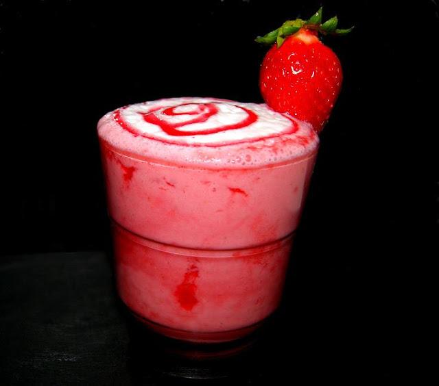 Batido de Fresas con Espuma de Leche