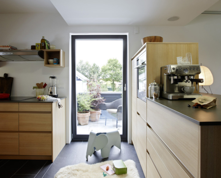 trucos para el hogar decoración sillas eames reformas con estilo modulos placas fotovoltaicas estilo y decoración estilo nórdico estilo escandinavo interiores estilo aleman escandinavo de interiores energía solar hogar diseño nórdico diseño interiores blog diseño de interiores decoración salón decoración madera roble decoración en gris y madera decoración e interiorismo decoración de interiores decoración comedor casas interiores decoración casas eficientes decoración casas eficientes casa y hogar decoración blog decoración de interiores 