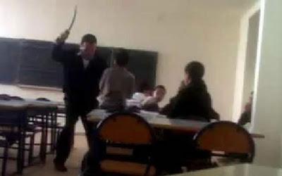 profesor agrede alumno melilla españa video