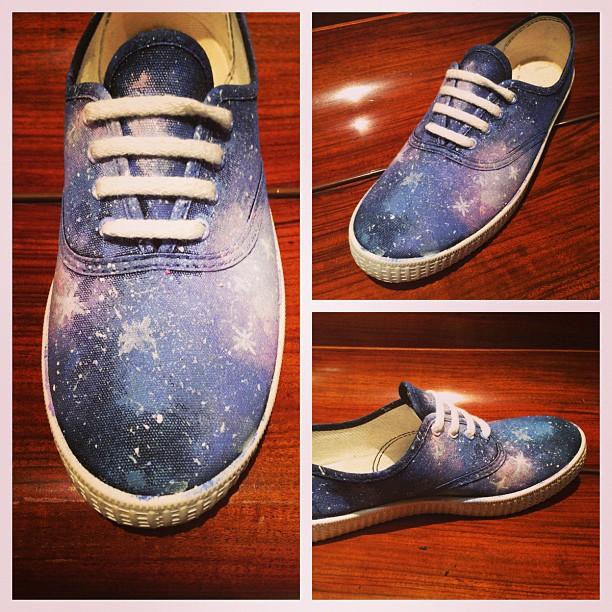 DIY: Glaxy shoes