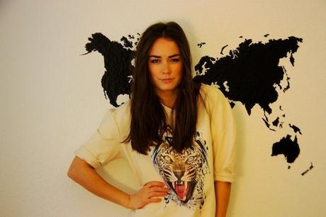 IRON GIRL TIGER SWEATER