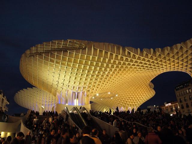 La Madre de Dios de la Palma, por la Encarnación.