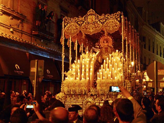 María Santísima de la Caridad en su Soledad, en Arfe..