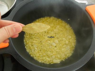 Faba de Lourenza con bacalao y aioli de azafran