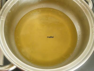 Faba de Lourenza con bacalao y aioli de azafran