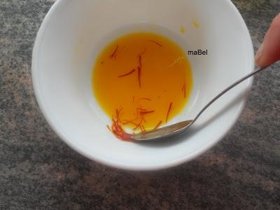 Faba de Lourenza con bacalao y aioli de azafran