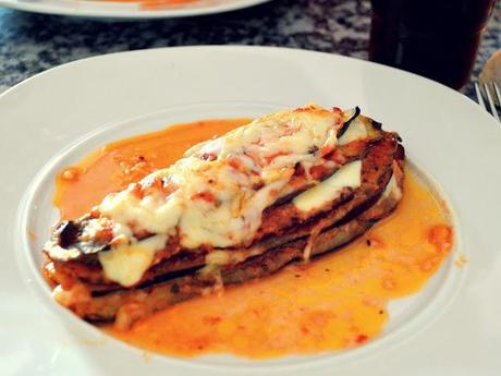 Berenjenas gratinadas con mozzarella Berenjenas gratinadas con mozzarella