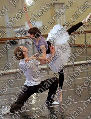 Денис Матвієнко та Ніна Ананіашвілі