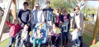 Instante del acto de inauguración celebrado en el parque infantil Es Dau en la tarde de ayer.