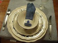 Puesto de mesa La servilleta debe ser usada con corrección y sólo para lo que está diseñada