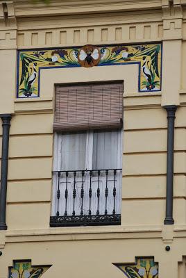 La historia permanece subsumida en las inadvertidas a veces creaciones de Arte.