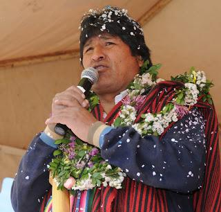 Muerto Chávez, Evo Morales en la mira de los globalizadores