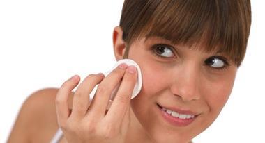 Cosmética orgánica. Cómo hacer una loción limpiadora casera Cosmética orgánica. Cómo hacer una loción limpiadora casera