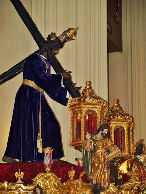 El Señor de la Salud, en su templo.