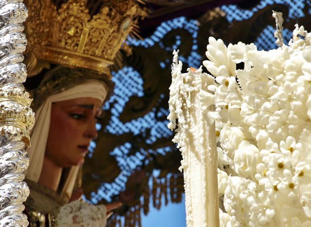 El traslado de la Virgen de las Angustias.