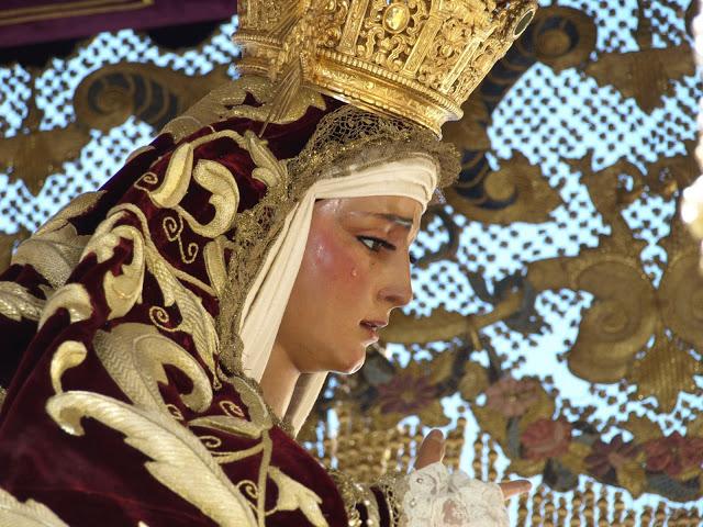 El traslado de la Virgen de las Angustias.