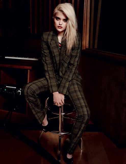 Editorial: L`OFFICIEL NL Marzo 2013.