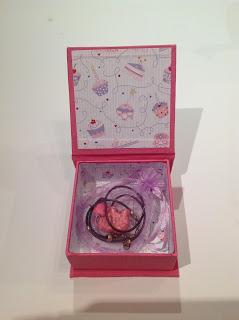 Gonzalo de 12 años me pide una cajita para su novia..