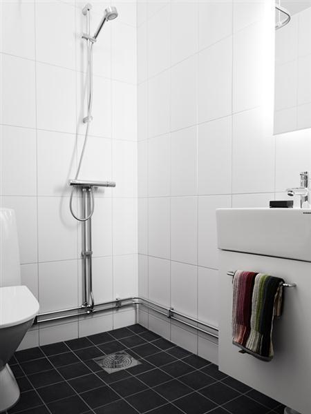 silla trip trap niños Puro minimalismo nórdico muebles de diseño estilo nórdico distribución diáfana decoración minimalista decoración blanco negro gris cocina moderna cocina blanca blog decoración nórdica 