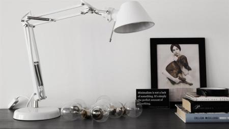 silla trip trap niños Puro minimalismo nórdico muebles de diseño estilo nórdico distribución diáfana decoración minimalista decoración blanco negro gris cocina moderna cocina blanca blog decoración nórdica 