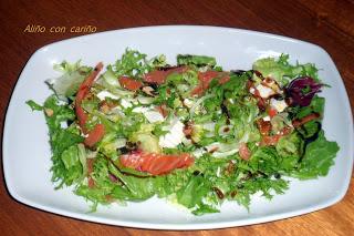 ENSALADA DE AHUMADOS CON QUESO Y NUECES