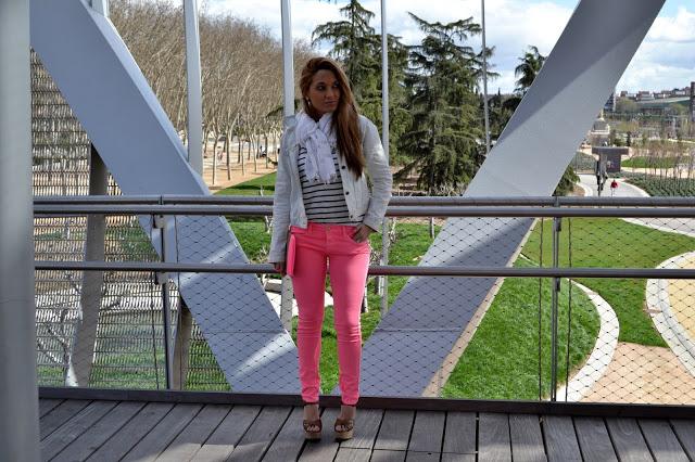 NEON PINKBuenos días!!! Que tal habéis pasado la Semana S...