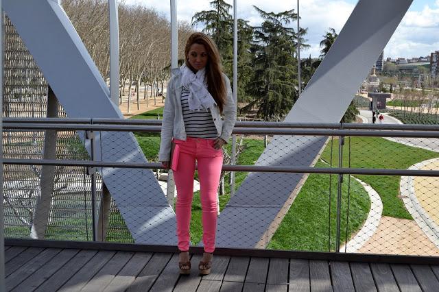 NEON PINKBuenos días!!! Que tal habéis pasado la Semana S...