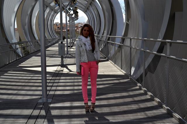 NEON PINKBuenos días!!! Que tal habéis pasado la Semana S...