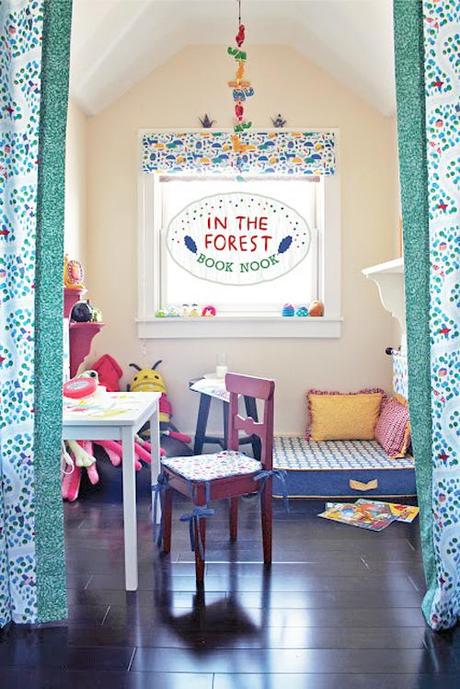 FLOTANDO EN LA NOVENA NUBE. RINCÓN DE LECTURA FLOTANDO EN LA NOVENA NUBE. RINCÓN DE LECTURA