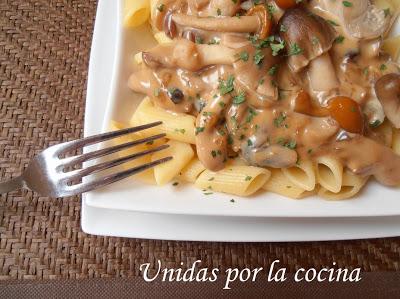 Macarrones con setas al Pedro Ximenez