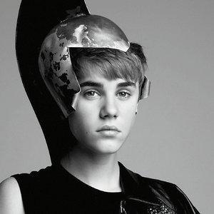 Bieber necesita unas nalgadas: manager