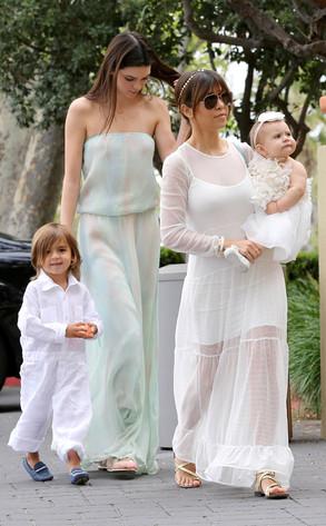 Los Kardashians se visten de angelitos para ir a la iglesia