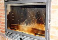 COMO LIMPIAR EL CRISTAL DE LA CHIMENEA O ESTUFA