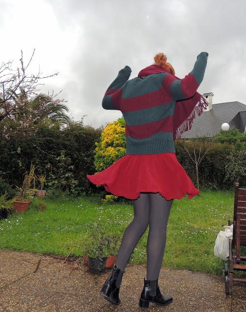 Burgundy is ♦ Outfit